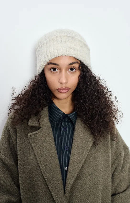 Beanie East Reference: EAST22AH26