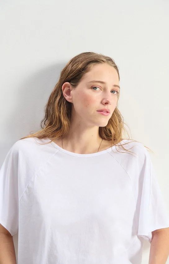 Women's t-shirt Apoly Reference: APO02CH26