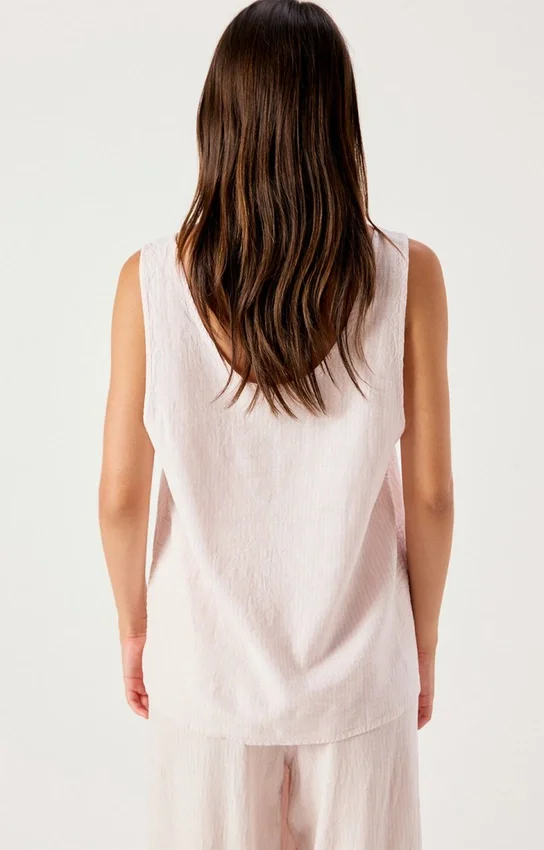 Women’s top Oxam Reference: OXA07CH26